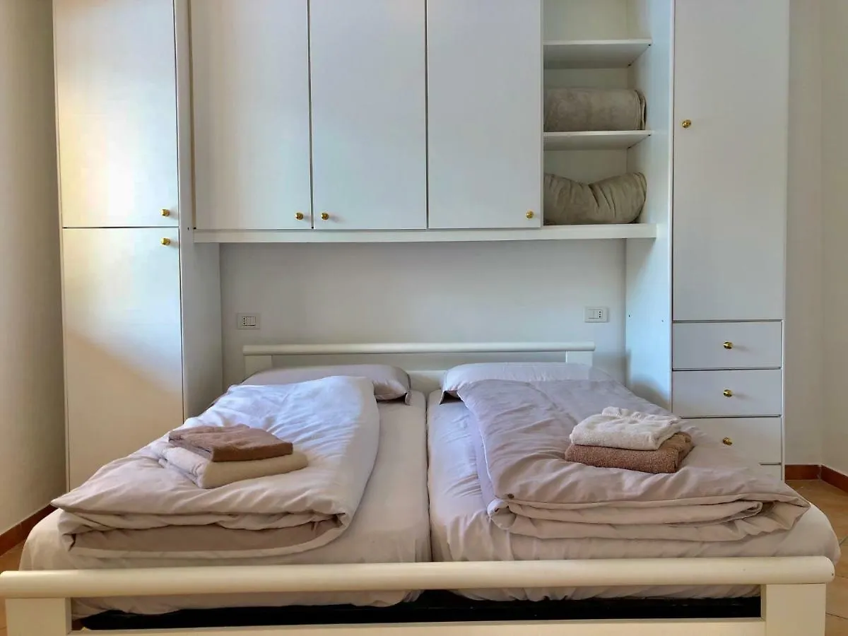 Aparthotel Residenza Ai Ronchi 1 2 6 Maccagno Italien