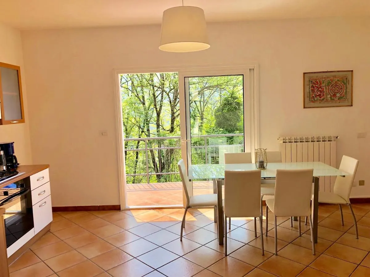 Residenza Ai Ronchi 1 2 6 Aparthotel Maccagno Italy