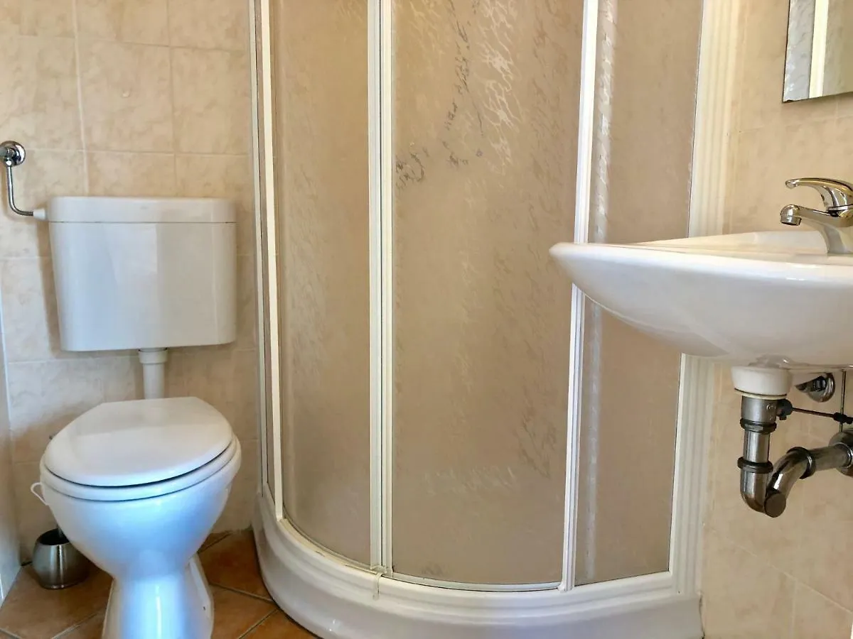Residenza Ai Ronchi 1 2 6 Aparthotel Maccagno