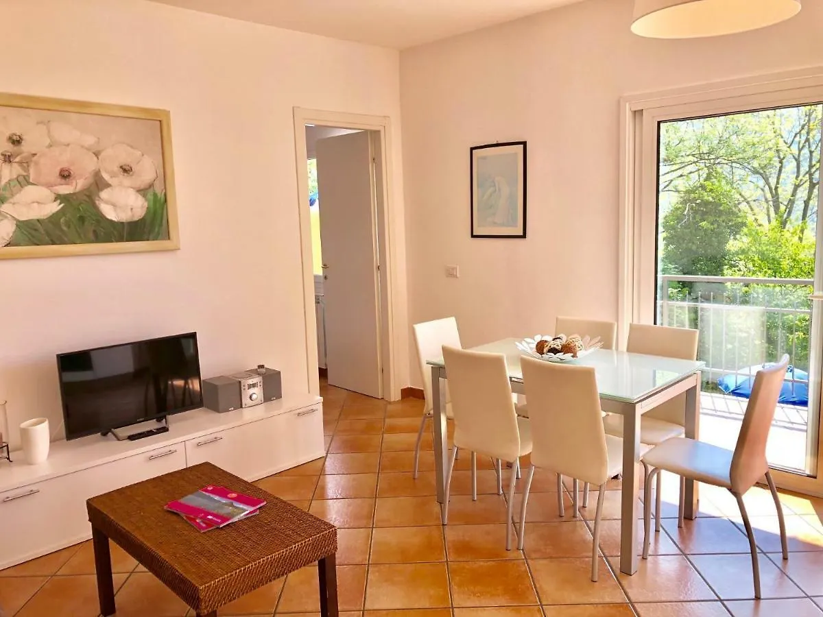 Residenza Ai Ronchi 1 2 6 Aparthotel Maccagno